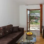 Guest house Celenca Mokosica