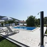 게스트하우스 Celenca Mokošica