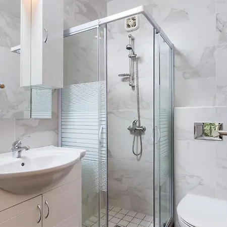 Πανσιόν Celenca 3*