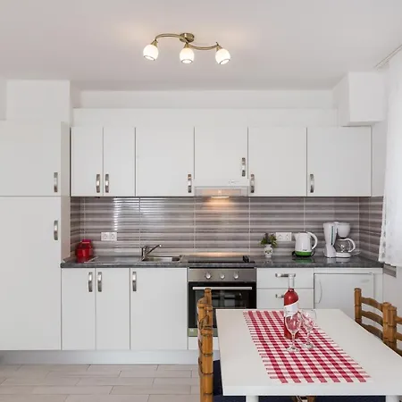 Πανσιόν Celenca