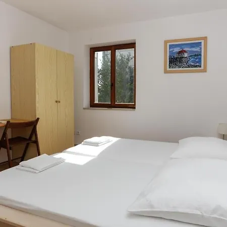 Celenca Gostinjska kuća Mokosica