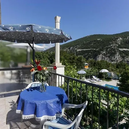 Celenca Πανσιόν 3*