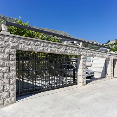 Πανσιόν Celenca