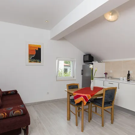 Πανσιόν Celenca 3*