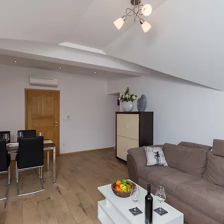 Celenca Affittacamere 3*